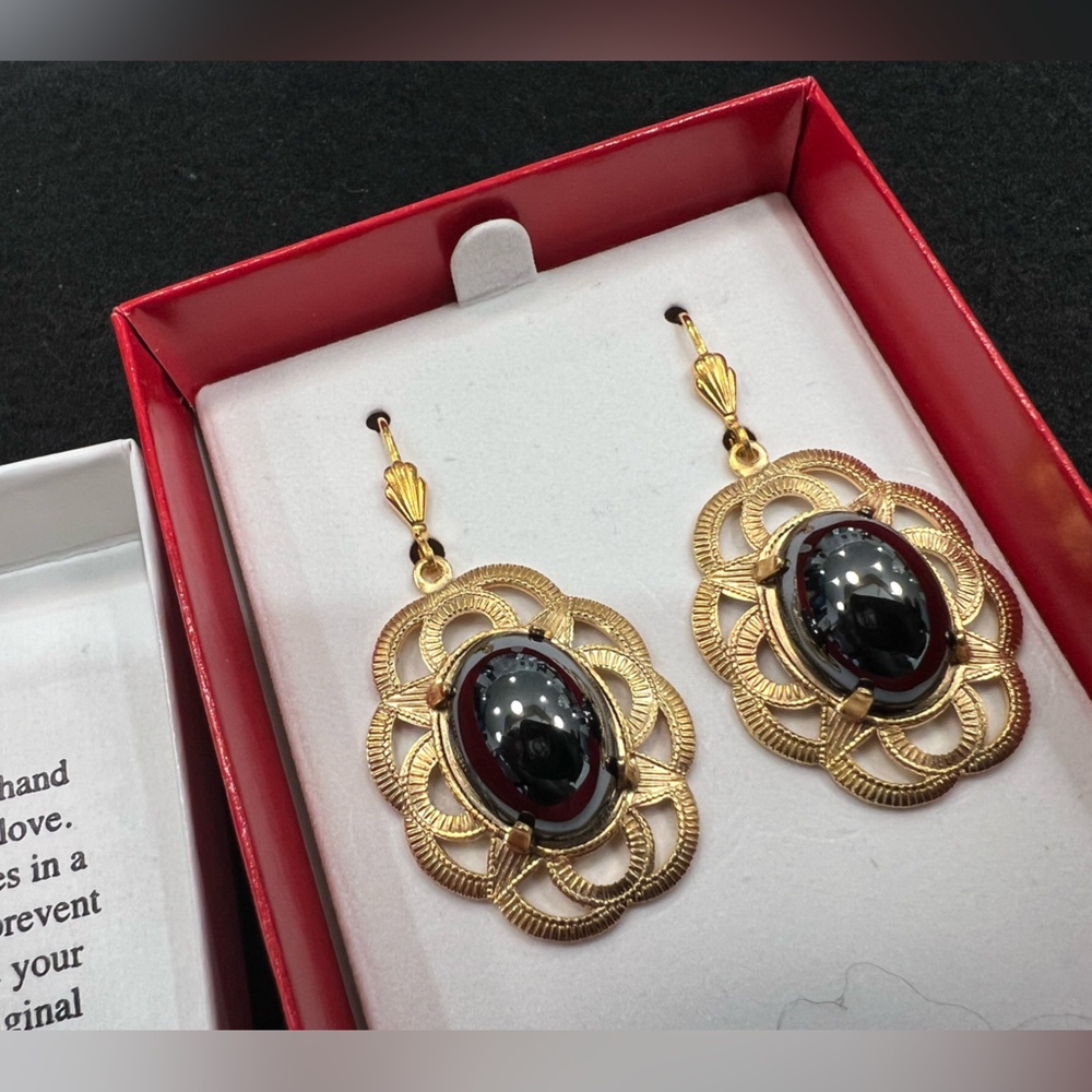 Elegant Gold Tone and Black Earrings Alzi by Alzerina